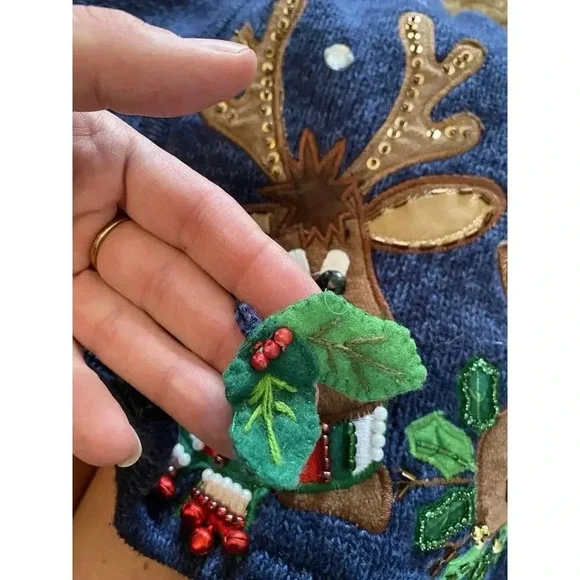 Vintage Ms Lee Christmas Sweater Cardigan Women's Large Embroidered Reindeer - Picture 5 of 16